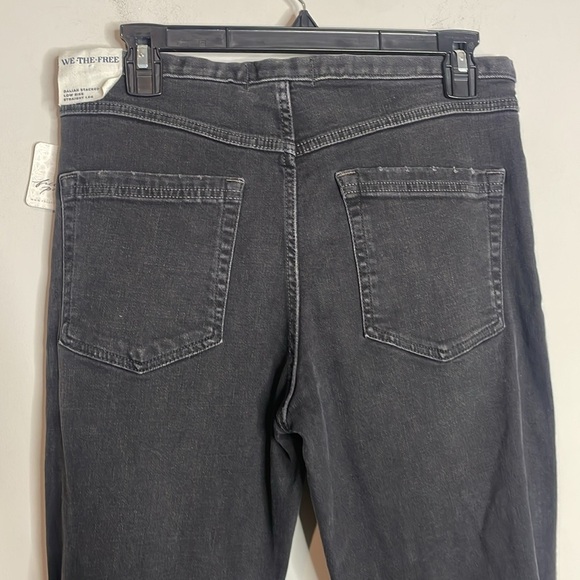 Free People | Women’s Dahlia Low Rise Stacked Jeans in Back to Black Size 29 NWT - Picture 7 of 9